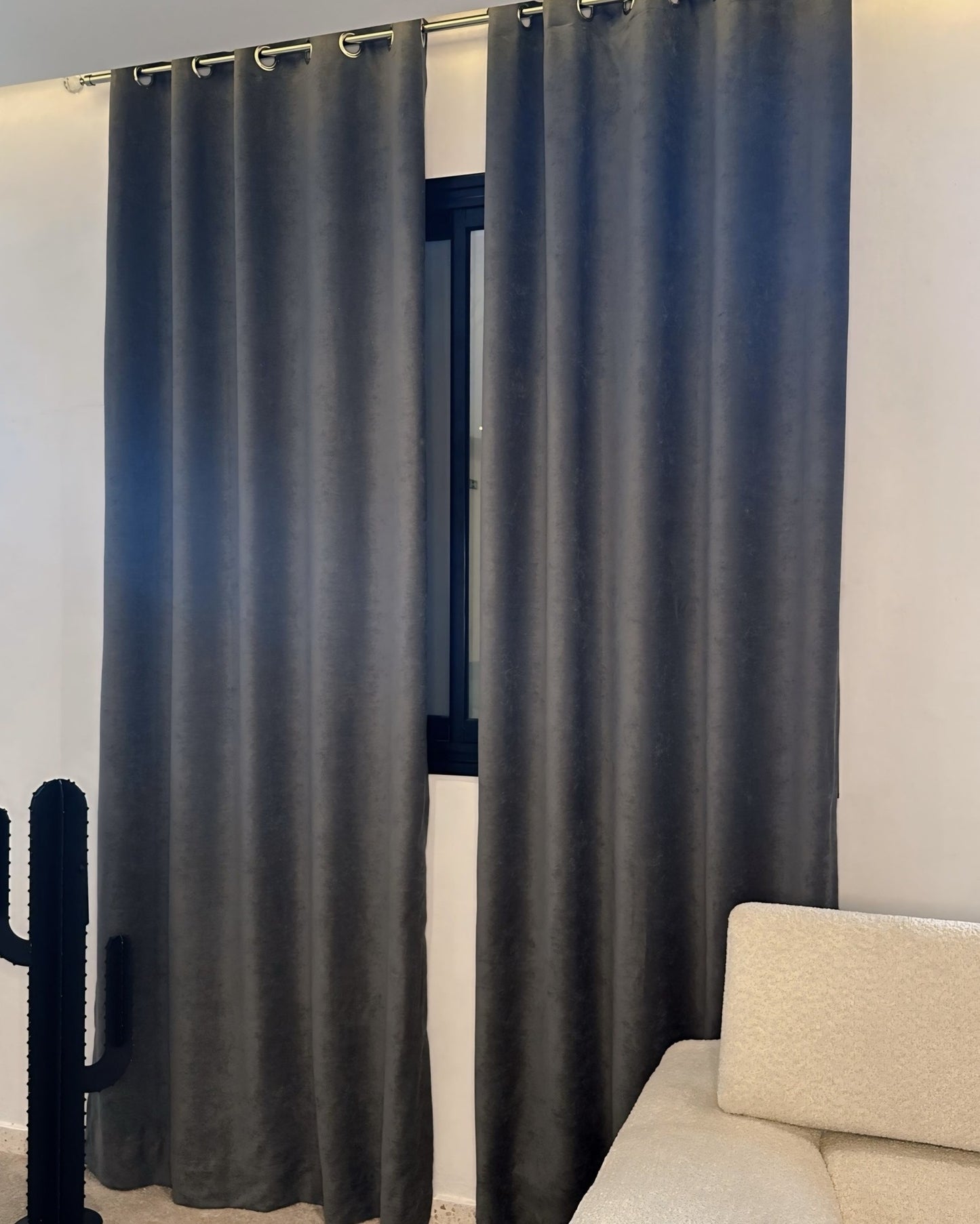 Rideaux Velours Anthracite - Prêt à poser avec anneaux en acier argenté
