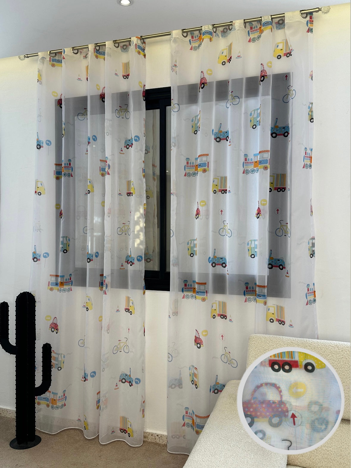 Voilage Transparent Motifs Véhicules Colorés - Prêt à poser avec anneaux en acier argenté