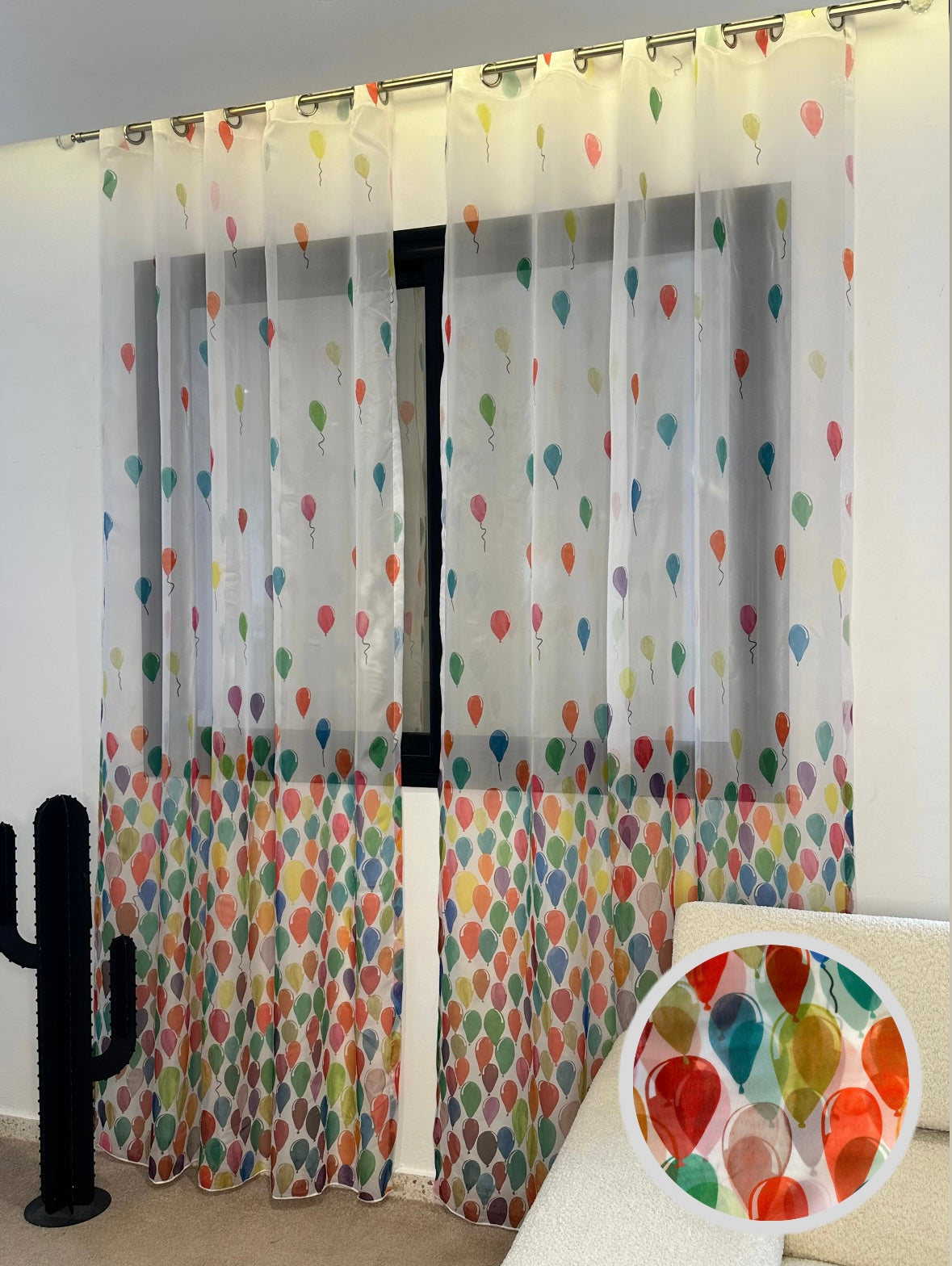 Voilage Transparent Ballons Multicolores - Prêt à poser avec Anneaux Acier argenté