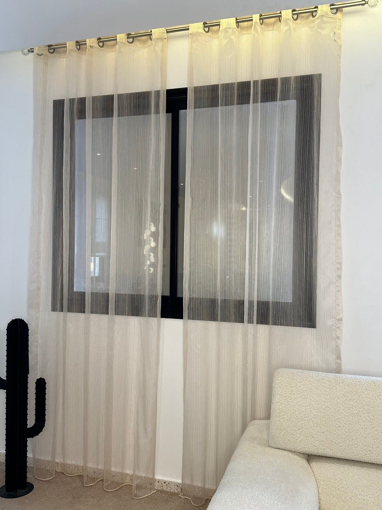 Voilage Organza Beige - Prêt à poser avec anneaux en acier argenté