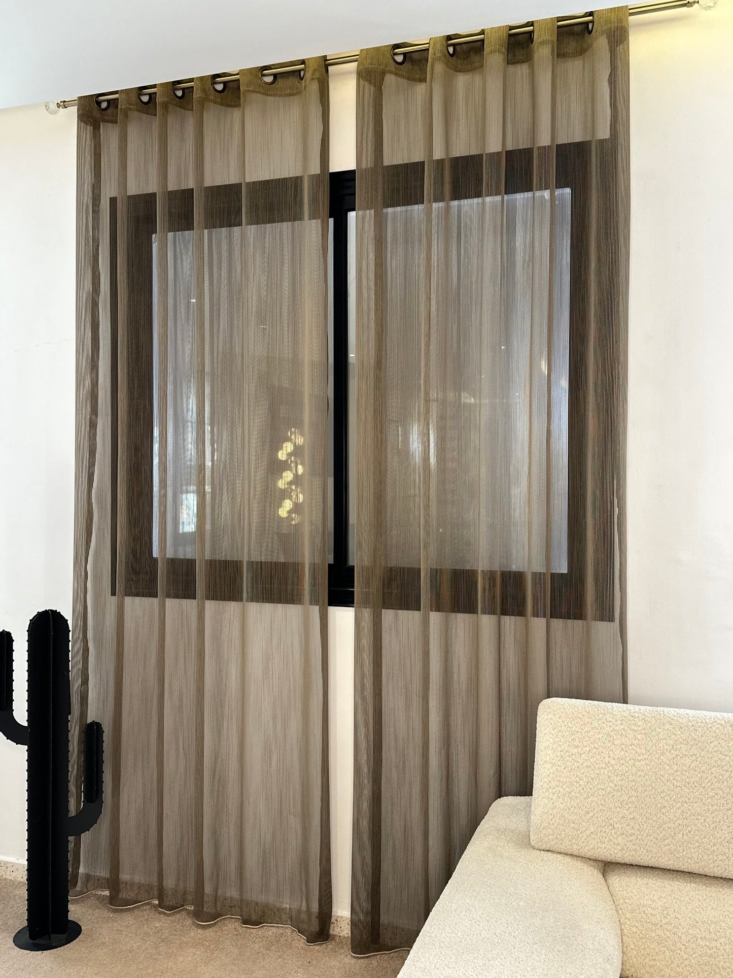 Voilage Organza Transparent Marron - Prêt à poser avec anneaux en acier argenté