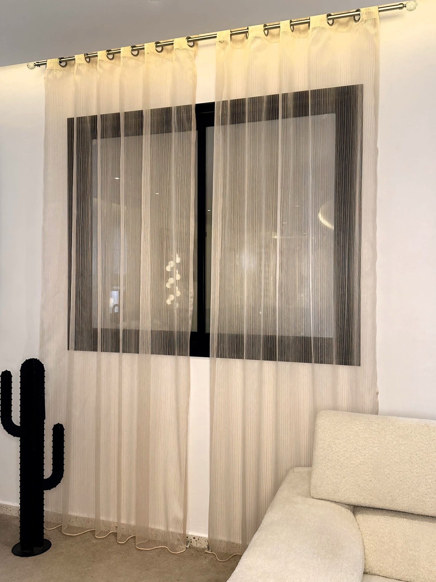 Voilage Beige Texturé en Organza - Rideau Prêt à poser avec anneaux en acier argenté