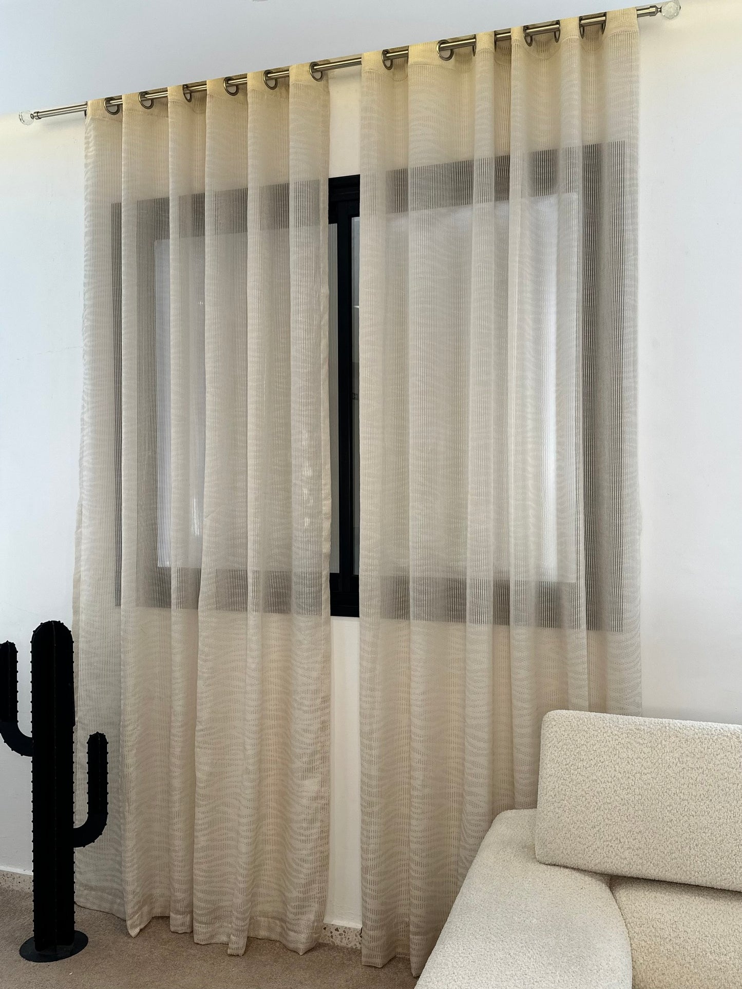 Voilage Transparent Beige en Organza - Prêt à poser avec anneaux en acier argenté