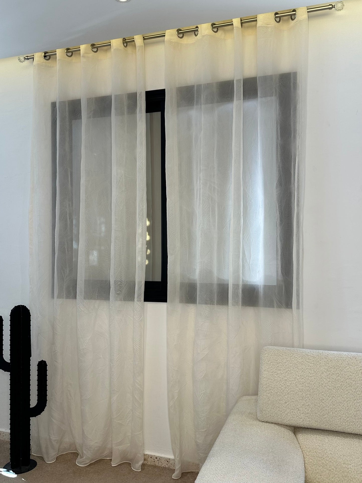 Voilage Organza Blanc - Prêt à poser avec anneaux en acier argenté