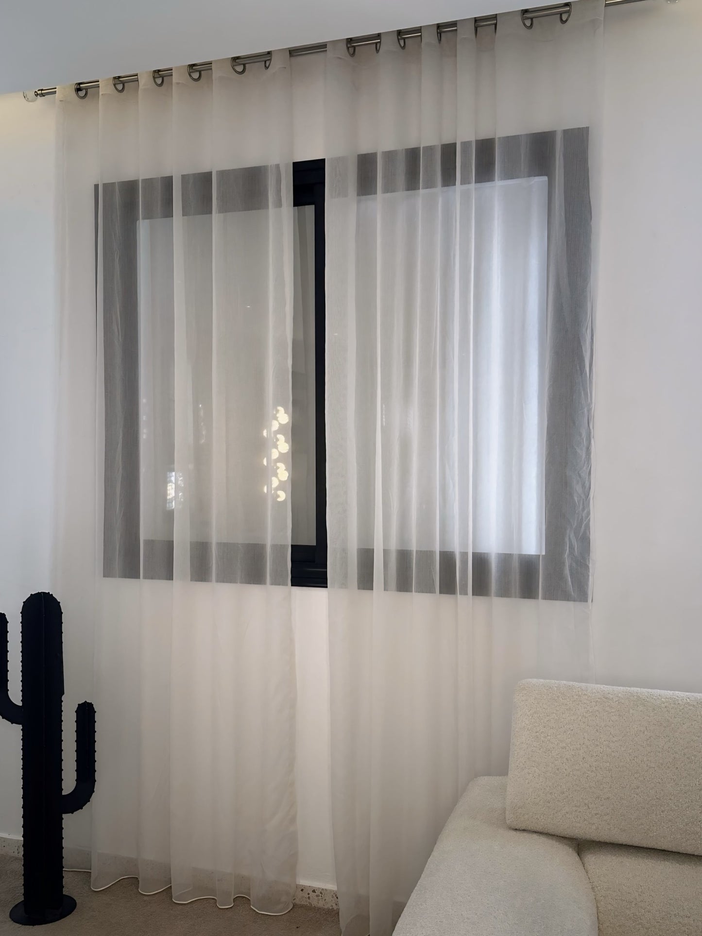 Voilage Transparent en Organza Blanc -Prêt à poser avec anneaux en acier argenté