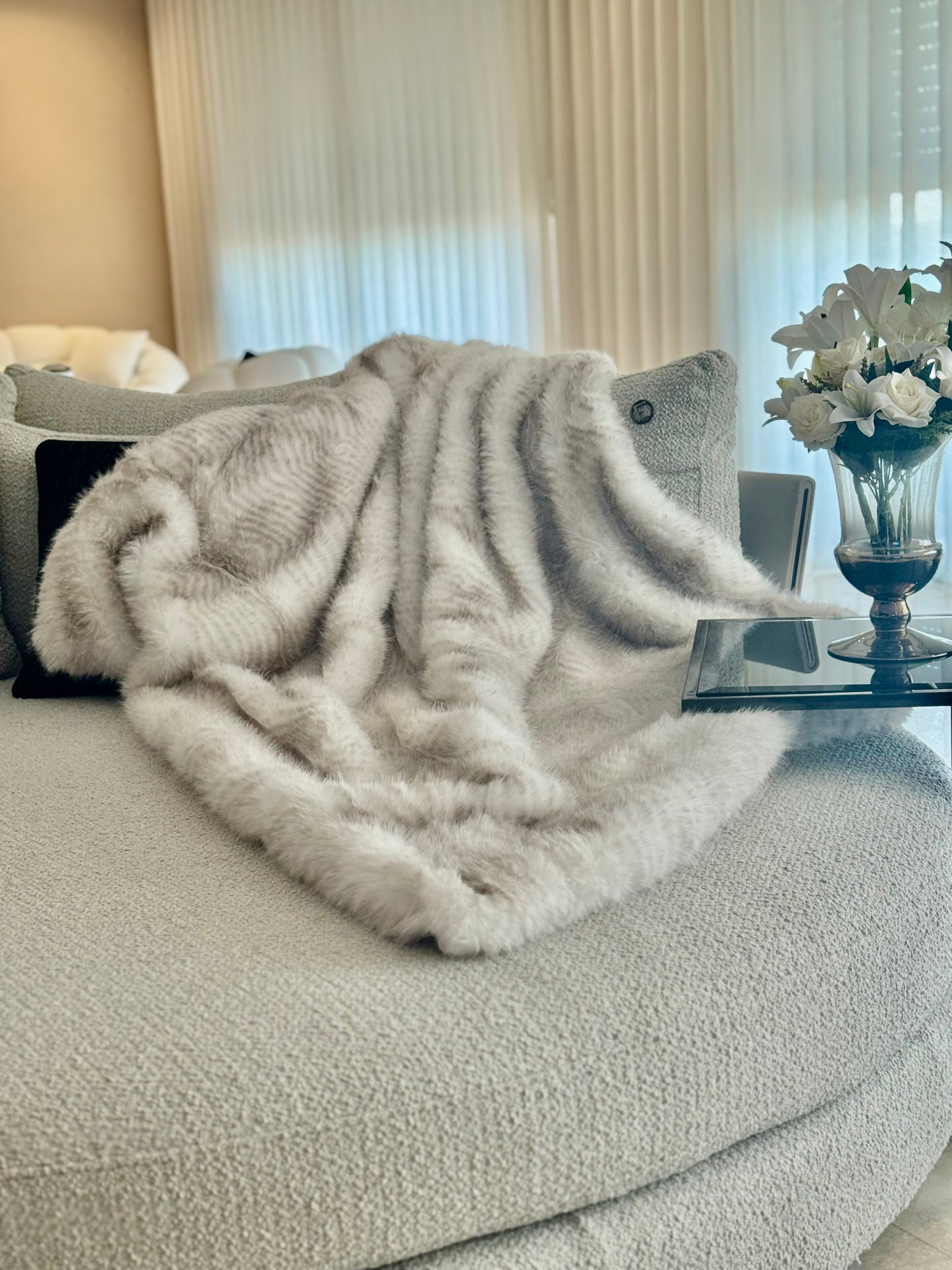 Luxehome Plaid Fourrure Ultra Doux, Beige Rayé - Couverture Fausse Fourrure Haute Qualité, Motif Ondulé, Canapé Salon, Super Moelleuse et Luxueuse