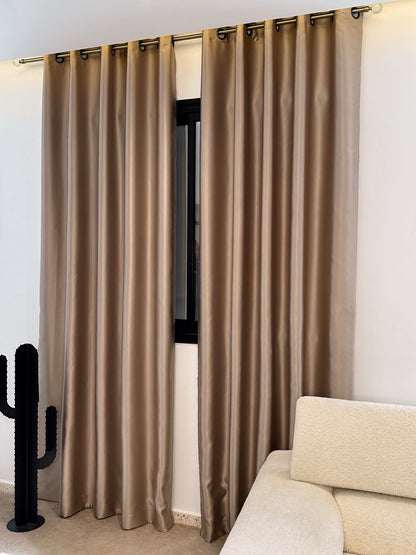 Rideaux Prêt à poser avec anneaux en acier Bronze Beige Camel à Œillets - Élégance et Performance
