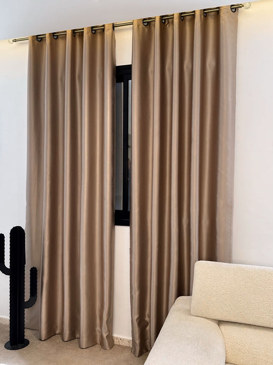 Rideaux Prêt à poser avec anneaux en acier Bronze Beige Camel à Œillets - Élégance et Performance