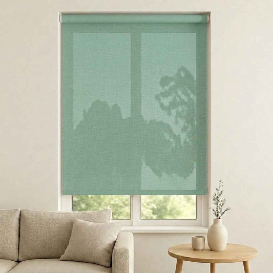 Store screen enrouleur coloris vert d'eau tissé réf. A-57, toile 50% Black-out sur mesure Bargaoui Rideaux