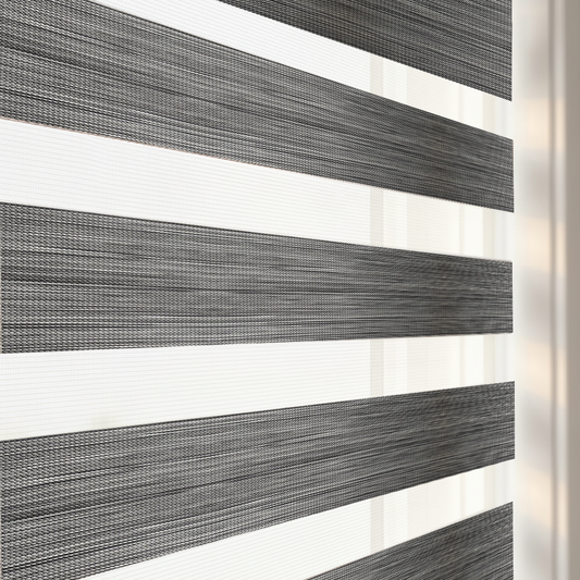 Store zebra uni effet lin coloris gris taupe moyen réf. EM-411, store jour nuit sur mesure Bargaoui Rideaux