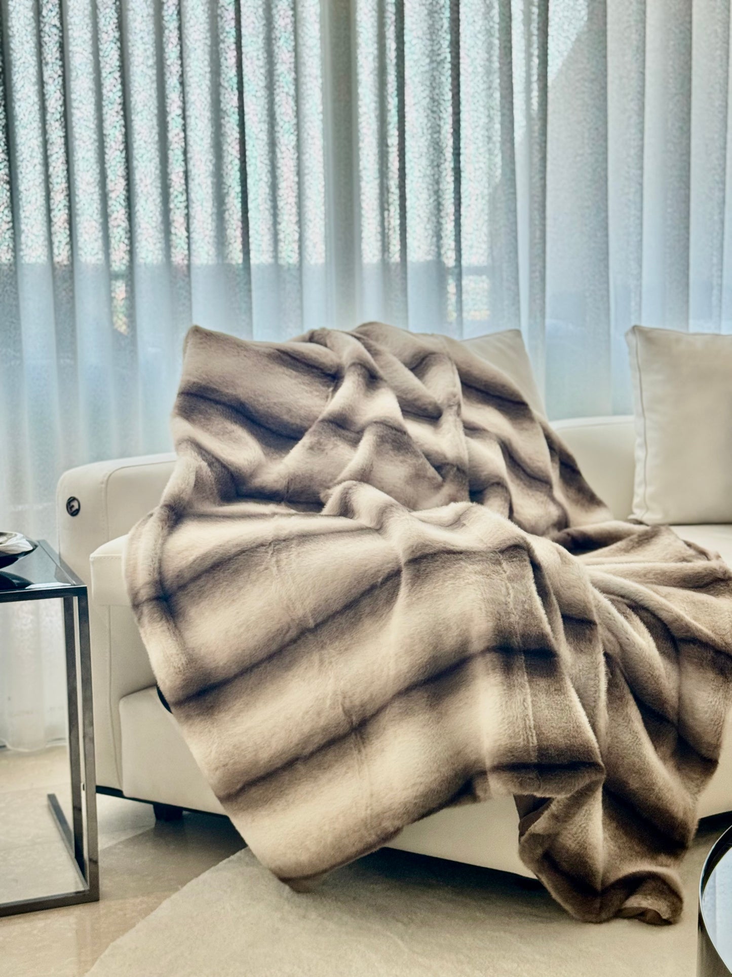 Plaid Luxueux en Fausse Fourrure Crème - Couverture Ultra Douce