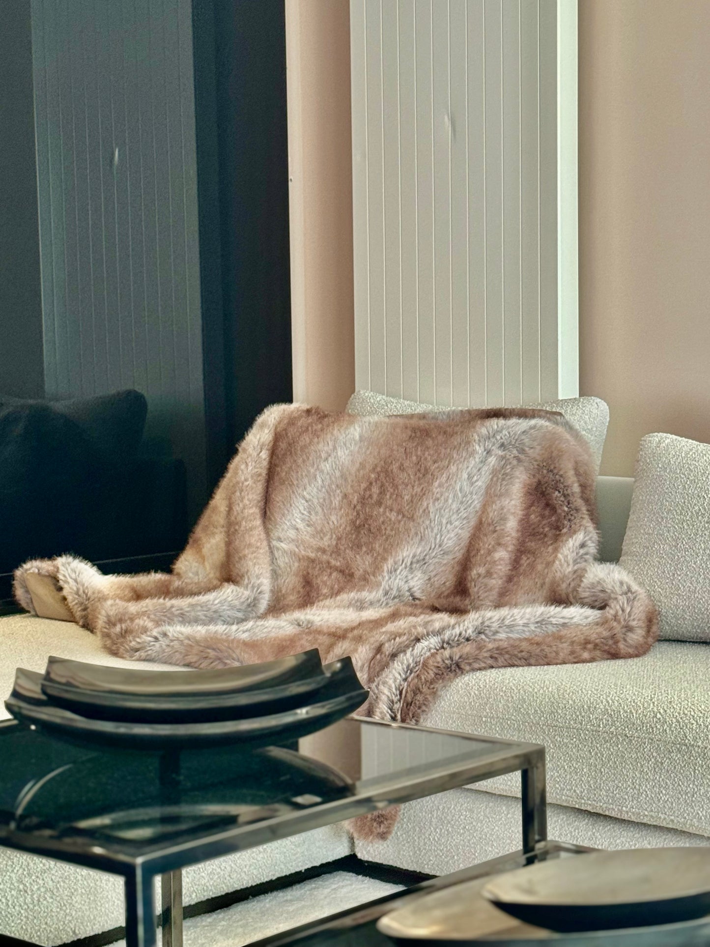 Plaid Fausse Fourrure Luxe Taupe - Couverture Douce Extra Moelleuse