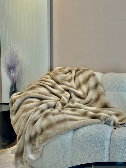Plaid Fausse Fourrure Rayé Écru - Couverture Luxe Motif Naturel