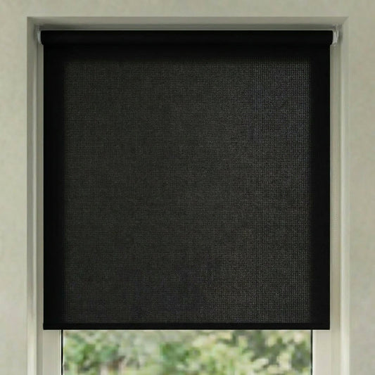 Store screen enrouleur coloris noir moyen réf. S2-1206, toile 75% Black-out sur mesure Bargaoui Rideaux