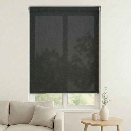 Store screen enrouleur coloris noir mat réf. SC-93-Plus, toile 50% Black-out sur mesure Bargaoui Rideaux