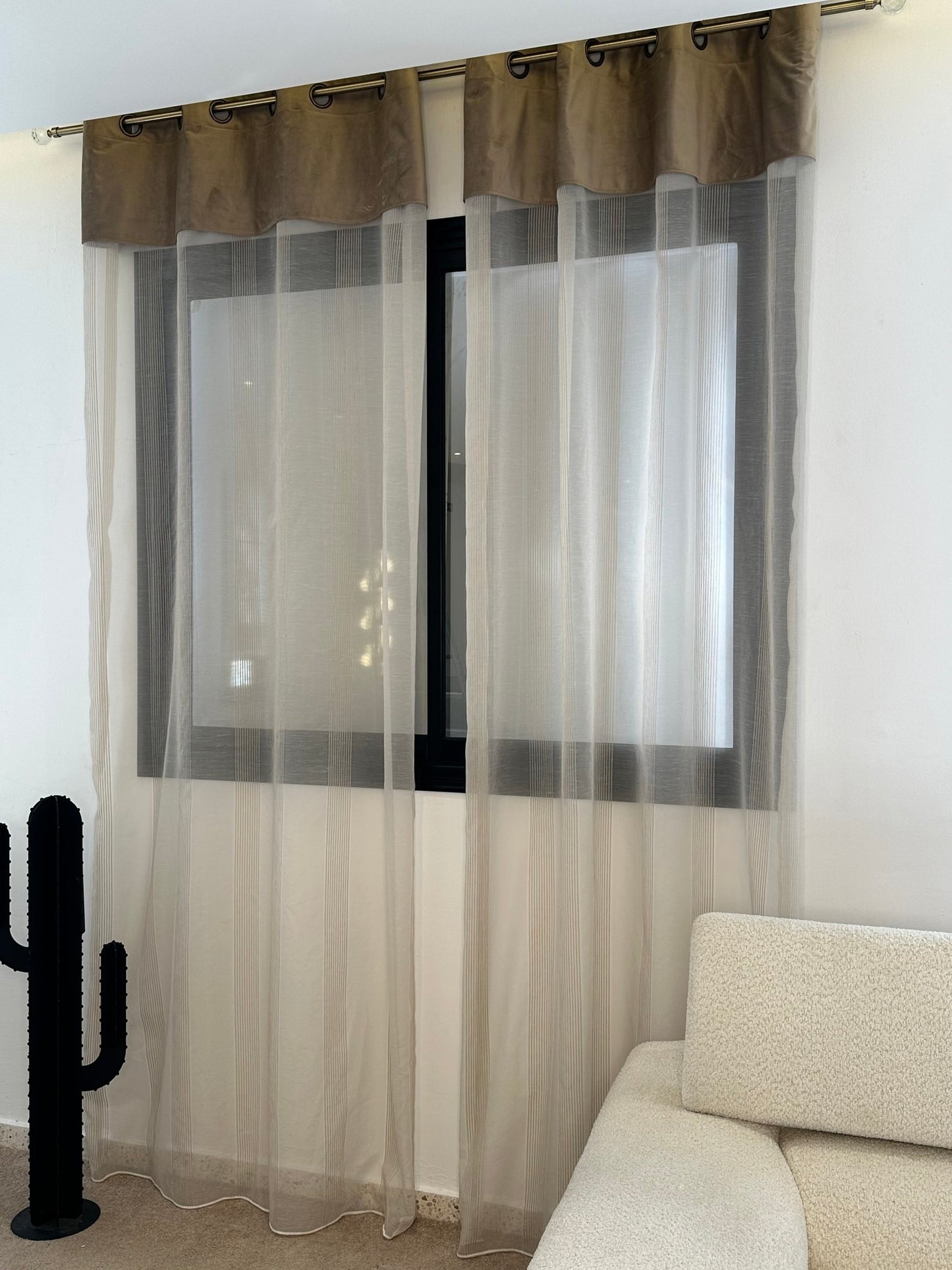 Voilage Transparent Blanc en Organza - Prêt à poser avec anneaux en acier argenté