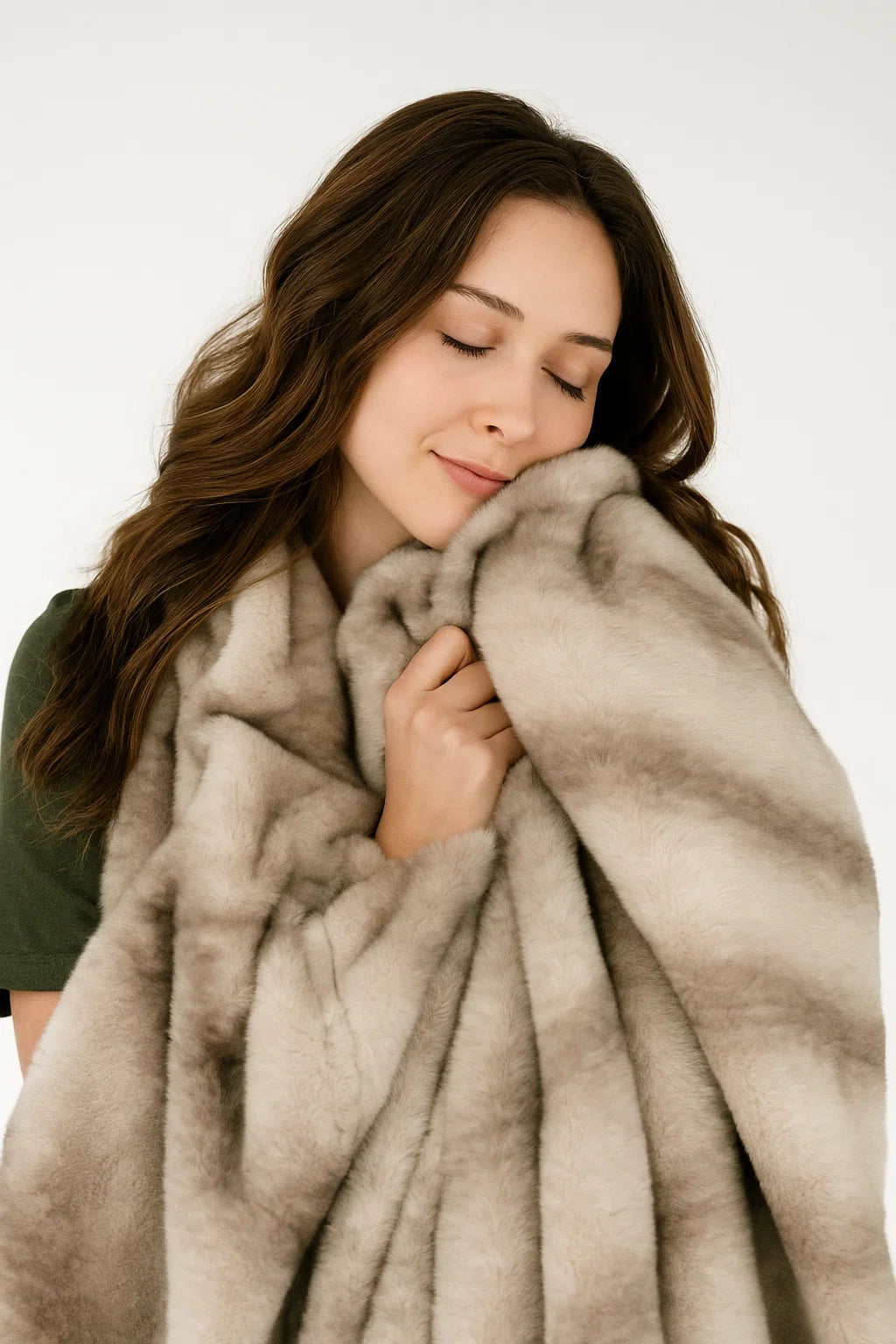 Plaid Fausse Fourrure Rayé Écru - Couverture Luxe Motif Naturel