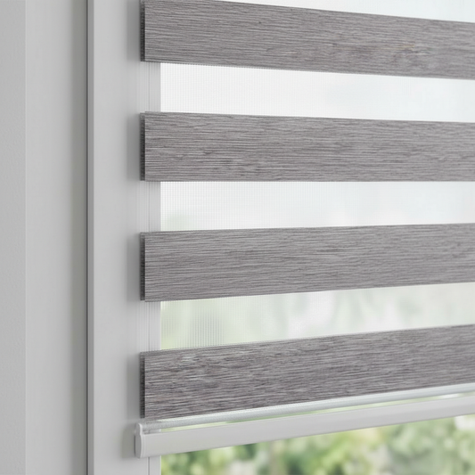 Store zebra uni effet lin coloris gris anthracite réf. only44, store jour nuit sur mesure Bargaoui Rideaux