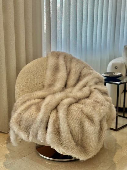 Luxehome Plaid Fourrure Ultra Doux, Beige Rayé - Couverture Fausse Fourrure Haute Qualité, Motif Ondulé, Canapé Salon, Super Moelleuse et Luxueuse